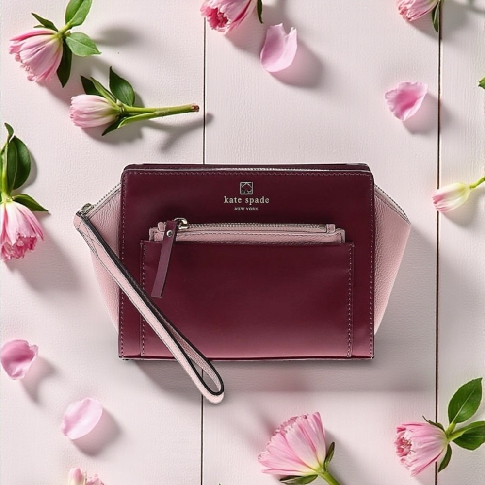 ♠️KATE SPADE♠️Hadley Street Adelia Wristlet Clutch with Dustbag/EUC